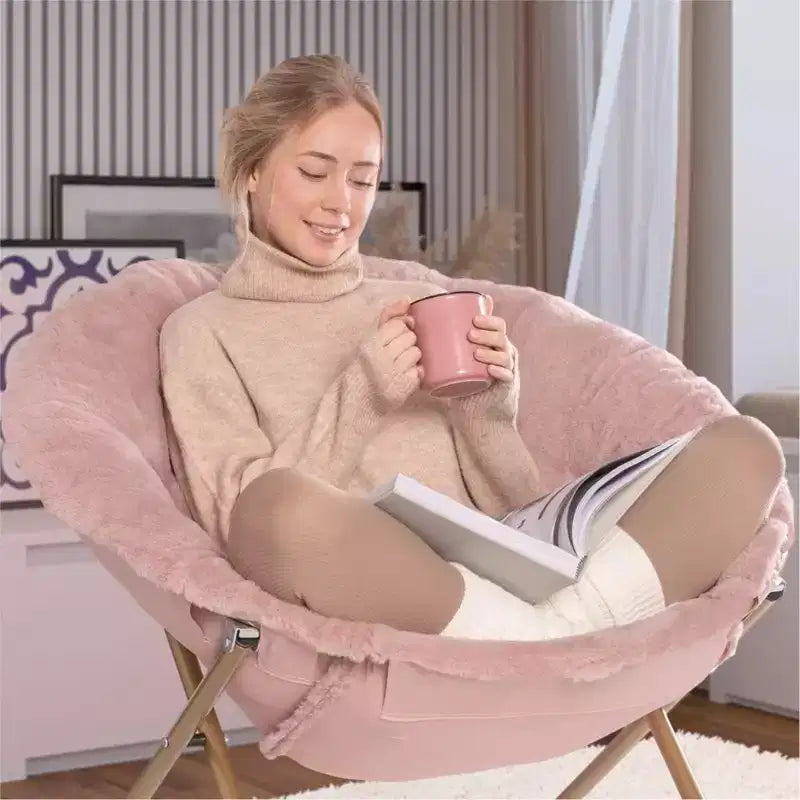 Fauteuils soucoupes pliants, chaise ronde confortable en fausse fourrure en forme de fleur avec coussin épais et cadre métallique robuste, chaise lune pliable en peluche surdimensionnée