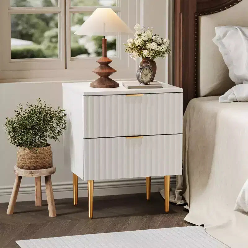 Table de chevet moderne avec 2 tiroirs, table de nuit cannelée dorée et bois, table de chevet pour chambre d'appartement